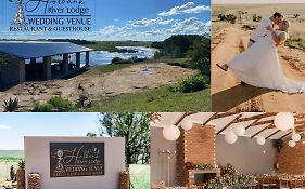 Holbank River Lodge